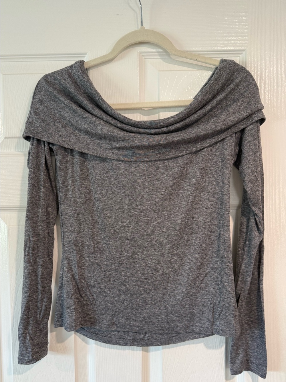 Everlane Heather Gray Off-the-Shoulder Long Sleeve Top, Medium
